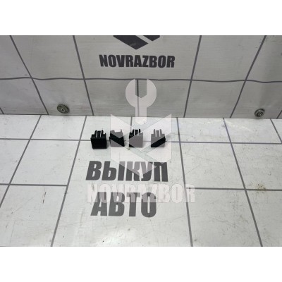 Заглушка Skoda Yeti 2009-2018