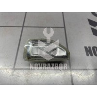 Повторитель на крыло левый белый Renault Logan 2 14-18