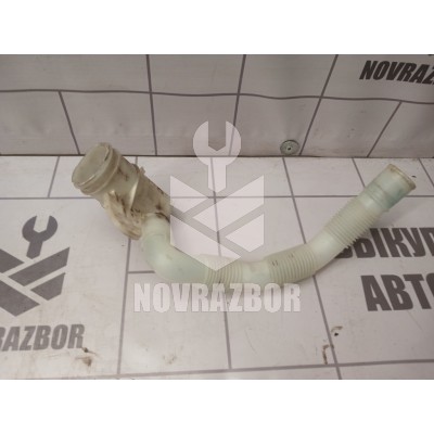 Горловина бачка омывателя Skoda Yeti 2009-2018