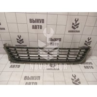 Решетка в бампер центральная Renault Logan 2 14-18
