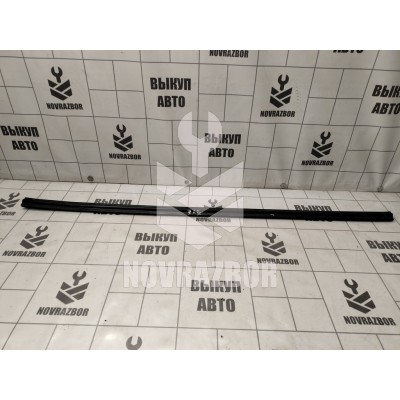 Уплотнитель капота Renault Logan 2 14-18 Уплотнитель капота Renault Logan 2 14-18