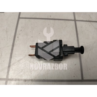 Датчик включения стопсигнала Daewoo Nexia 95-16