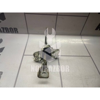 Ограничитель двери Renault Logan 2 14-18 Ограничитель двери Renault Logan 2 14-18