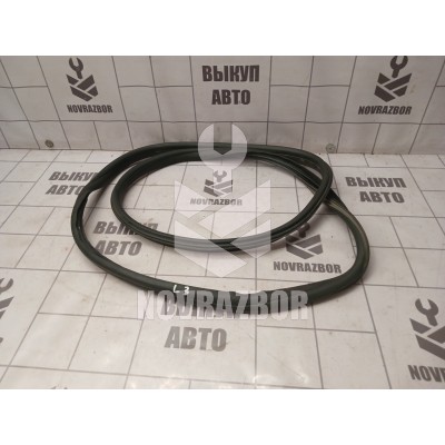 Уплотнитель Skoda Yeti 2009-2018