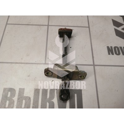 Ограничитель двери Hyundai Elantra 3  00-05