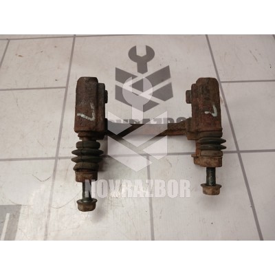 Скоба суппорта заднего Hyundai Elantra 3 00-05 Скоба суппорта заднего Hyundai Elantra 3 00-05