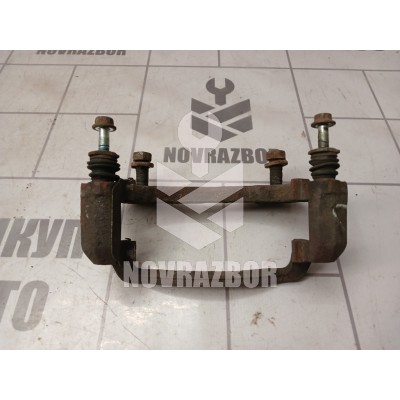 Скоба суппорта переднего Hyundai Elantra 3 00-05 Скоба суппорта переднего Hyundai Elantra 3 00-05