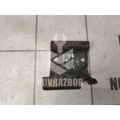 Кронштейн ручки Daewoo Nexia 95-16