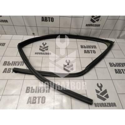 Уплотнитель стекла двери Renault Logan 2 14-18 Уплотнитель стекла двери Renault Logan 2 14-18