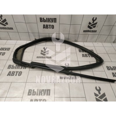 Уплотнитель стекла двери Renault Logan 2 14-18 Уплотнитель стекла двери Renault Logan 2 14-18
