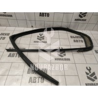 Уплотнитель стекла двери Renault Logan 2 14-18