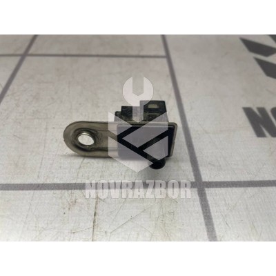 Выключатель концевой Hyundai Elantra 3 00-05 Выключатель концевой Hyundai Elantra 3 00-05