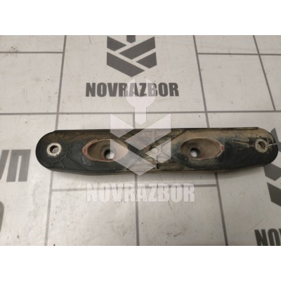 Кронштейн глушителя Skoda Yeti 2009-2018