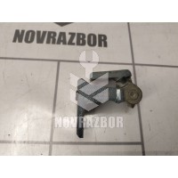 Петля двери Skoda Yeti 2009-2018