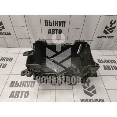 Крепление АКБ (корпус/подставка) Renault Fluence 10-17