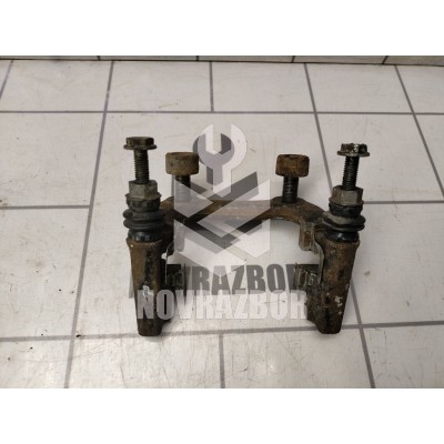 Скоба суппорта заднего Renault Fluence 10-17