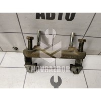 Скоба суппорта переднего Renault Fluence 10-17