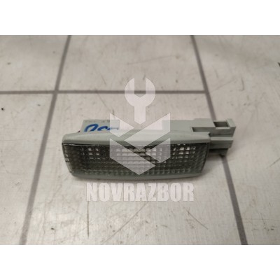 Плафон салонный VW Passat B5 96-00