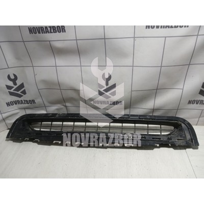Решетка в бампер центральная Renault Fluence 10-17 Решетка в бампер центральная Renault Fluence 10-17