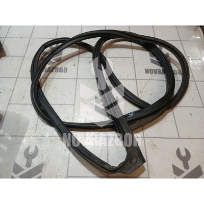 Уплотнитель двери Chevrolet Aveo (T250) 2005-2011