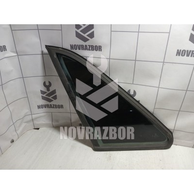 Стекло кузовное глухое левое VW Passat  B3  1988-1993