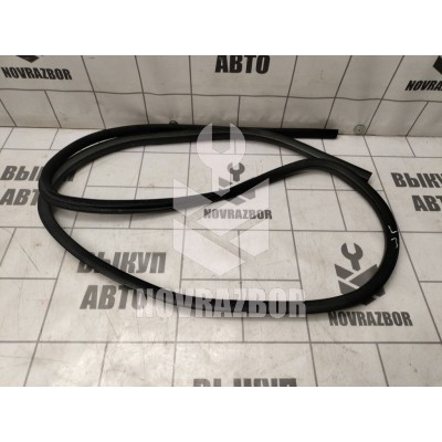 Уплотнитель двери Ford Fiesta 2001-2007