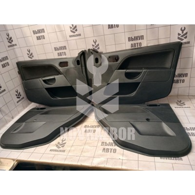 Обшивка двери комплект Ford Fiesta 2001-2007