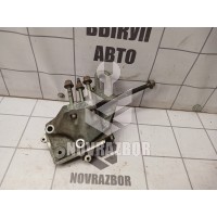 Кронштейн двигателя правый Ford Fiesta 2001-2007