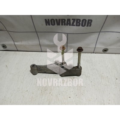 Кронштейн генератора Ford Fiesta 2001-2007 Кронштейн генератора Ford Fiesta 2001-2007
