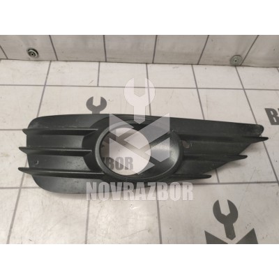Рамка противотуманой фары левой Opel Astra H / Family 2004 >