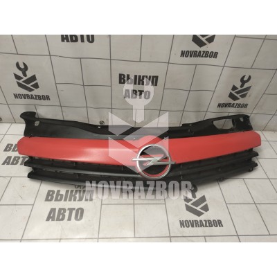 Решетка радиатора Opel Astra H / Family 2004 >