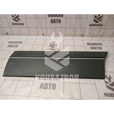 Молдинг задней левой двери VW Passat  B3  1988-1993