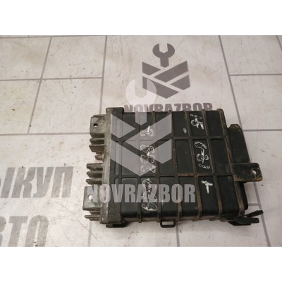 Блок управления двигателем VW Passat  B3  1988-1993