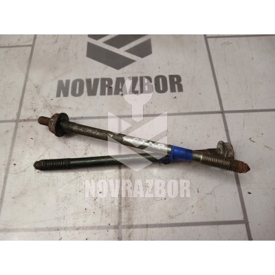 Болт VW Passat  B3  1988-1993