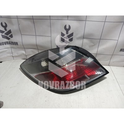 Фонарь задний левый Opel Astra H / Family 2004 > Фонарь задний левый Opel Astra H / Family 2004 >