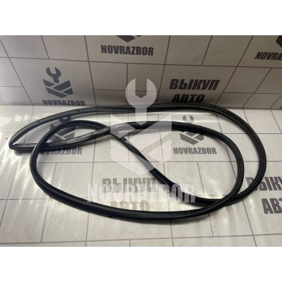 Уплотнитель двери Ford Fiesta 2001-2007