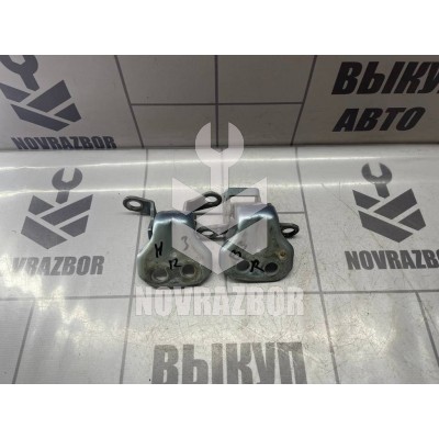 Петля двери Ford Fiesta 2001-2007