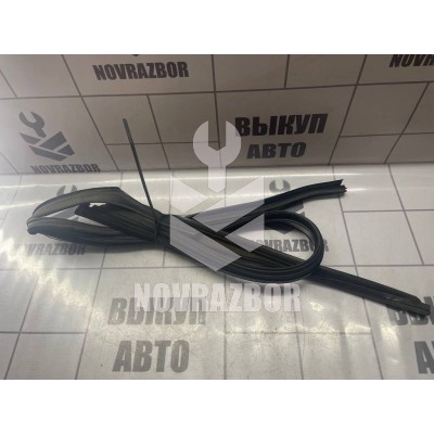 Уплотнитель стекла двери Ford Fiesta 2001-2007 Уплотнитель стекла двери Ford Fiesta 2001-2007