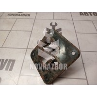 Замок капота Ford Fiesta 2001-2007