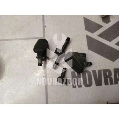 Форсунка омывателя лобового стекла Ford Fiesta 2001-2007 Форсунка омывателя лобового стекла Ford Fiesta 2001-2007