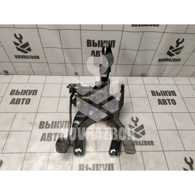 Блок педалей VW Passat  B3  1988-1993