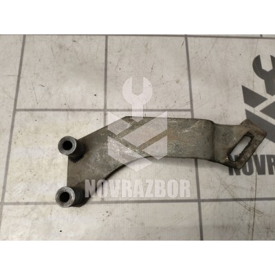 Кронштейн гидроусилителя VW Passat B3 1988-1993 Кронштейн гидроусилителя VW Passat B3 1988-1993