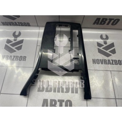 Накладка декоративная Opel Astra H / Family 2004 >