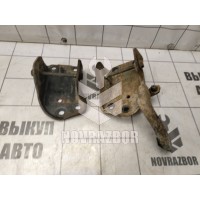 Кронштейн задней балки VW Passat  B3  1988-1993