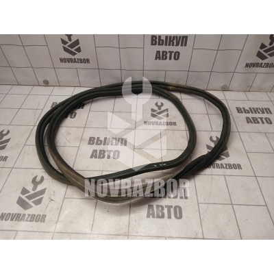 Уплотнитель Fiat Stilo  02-07