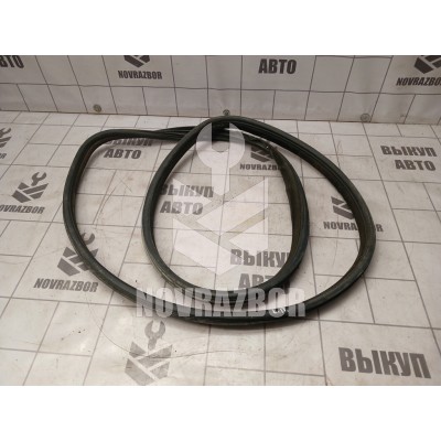 Уплотнитель двери Fiat Stilo  02-07