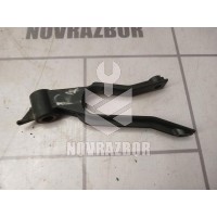 Кронштейн радиатора Opel Astra H / Family 2004 >