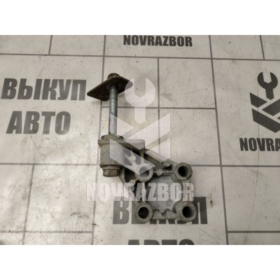 Кронштейн опоры двигателя Fiat Stilo  02-07