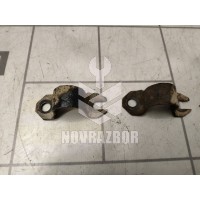 Кронштейн крепления переднего стабилизатора Mazda 323 BJ Protege Familia 1998-2002