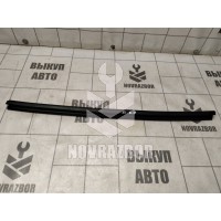 Накладка стекла переднего правого Renault Fluence 10-17